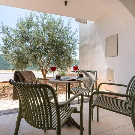 Nocturno Apartament *