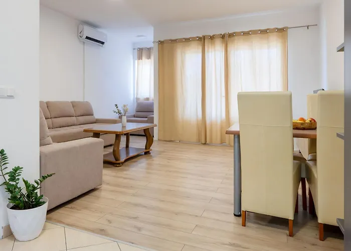 Nocturno 아파트 네움